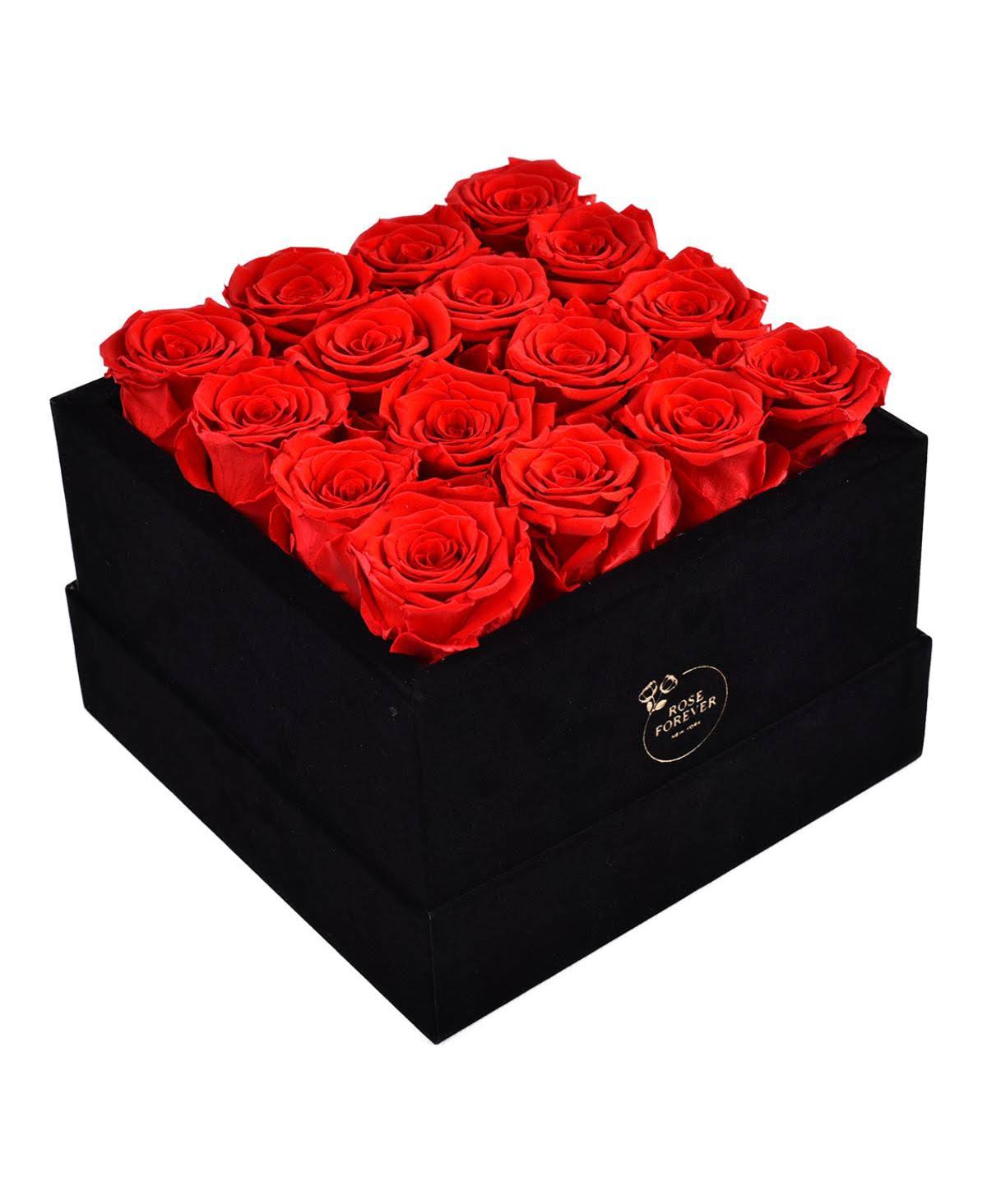 b570d4fc738baf7ea0ed6c46abcb65ed16f95ee5b497b3d78f7d95e6278712d4.jpg Passion Square Flower Bouquet - Red - Image 1