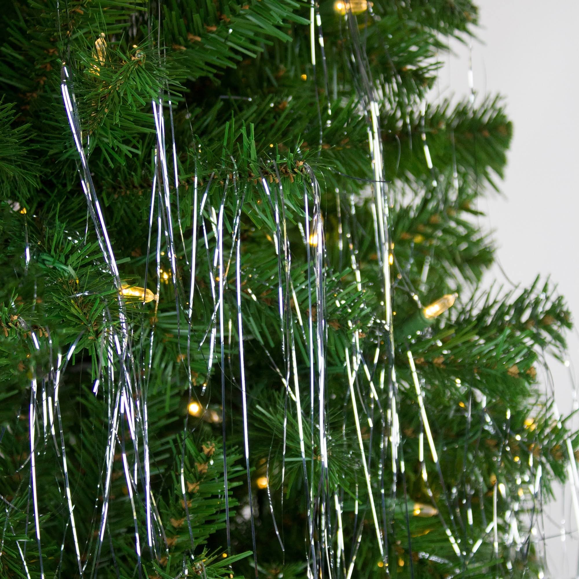 b61db3c8ff6216577e69fa7ab852e8767bca387ba4cc468462e8675b5e7b0c3b.jpg 1000ct Silver Tinsel Icicle Strands Christmas Decorations 18" - Image 1