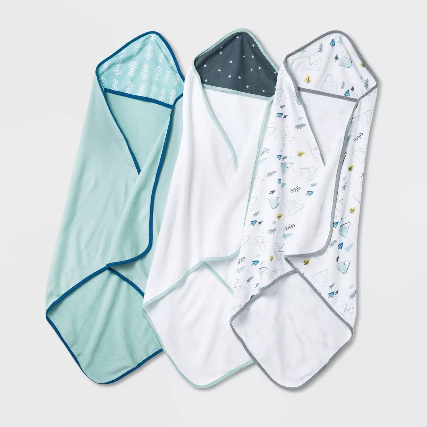 ba87f7e6dd474c7339736a7aabfb2682dd7ac392f96818f2296e29ec14f3c539.jpg Baby Boys' 3pk Adventure Hooded Towel - Cloud Island Green - Image 1