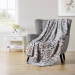 Vcny Home Shaden Medallion Plush Throw Blanket