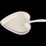 Le Creuset Enameled Cast Iron Heart Skillet | Shell Pink