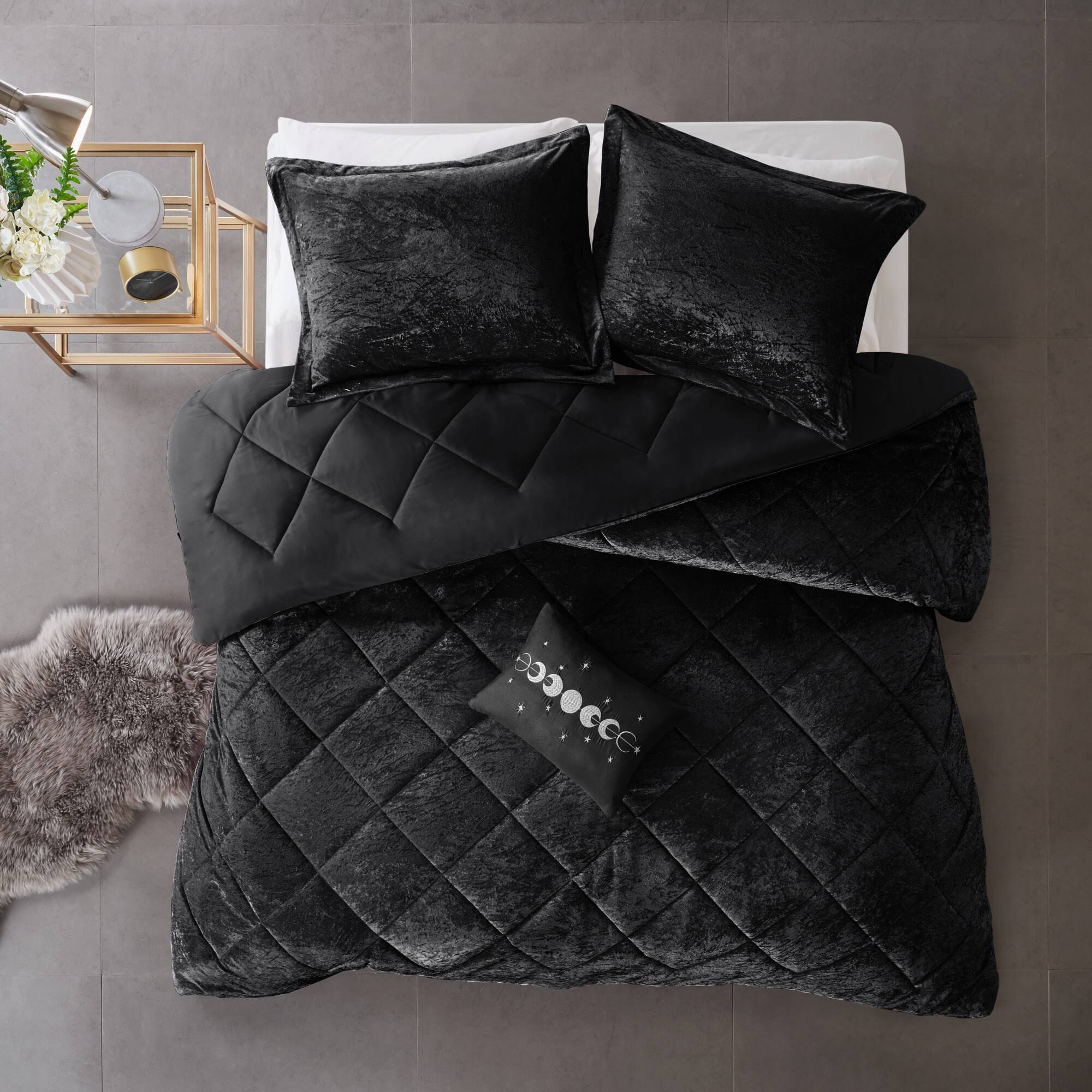 ccd4dc0d6abe37ae5abe5f8fa2eac1df8ca782b9688739280ba5915f05b751b3.jpg Intelligent Design Felicia Full/Queen Black Velvet Duvet Cover Set - Image 1
