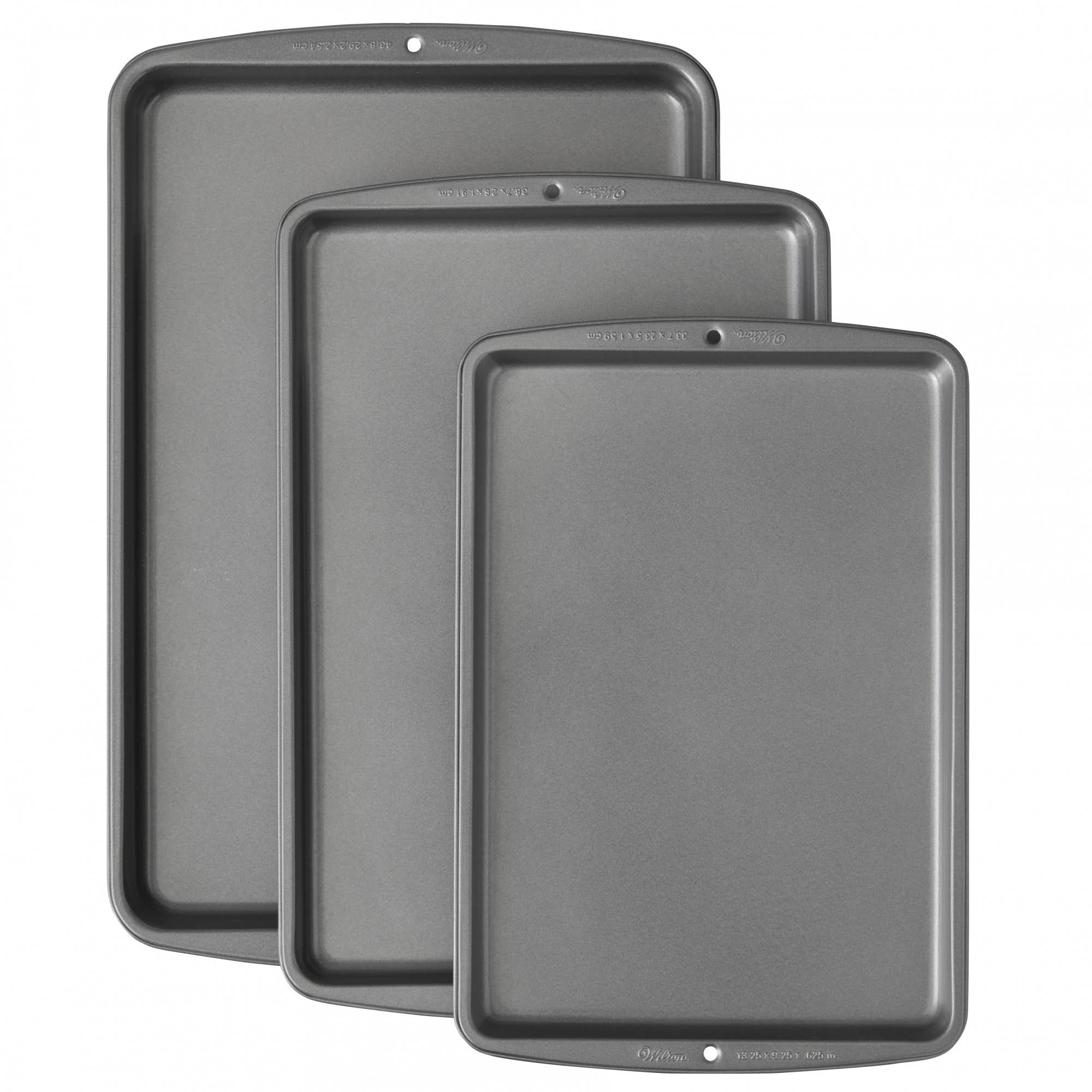 d0fe9f7ace0c2727fd30a344f3238d5bbef20dcc248f3fca0aea4cb7b8c5f817.jpg Wilton Bake It Better Non-Stick Baking Pan Set 3-Piece - Image 1