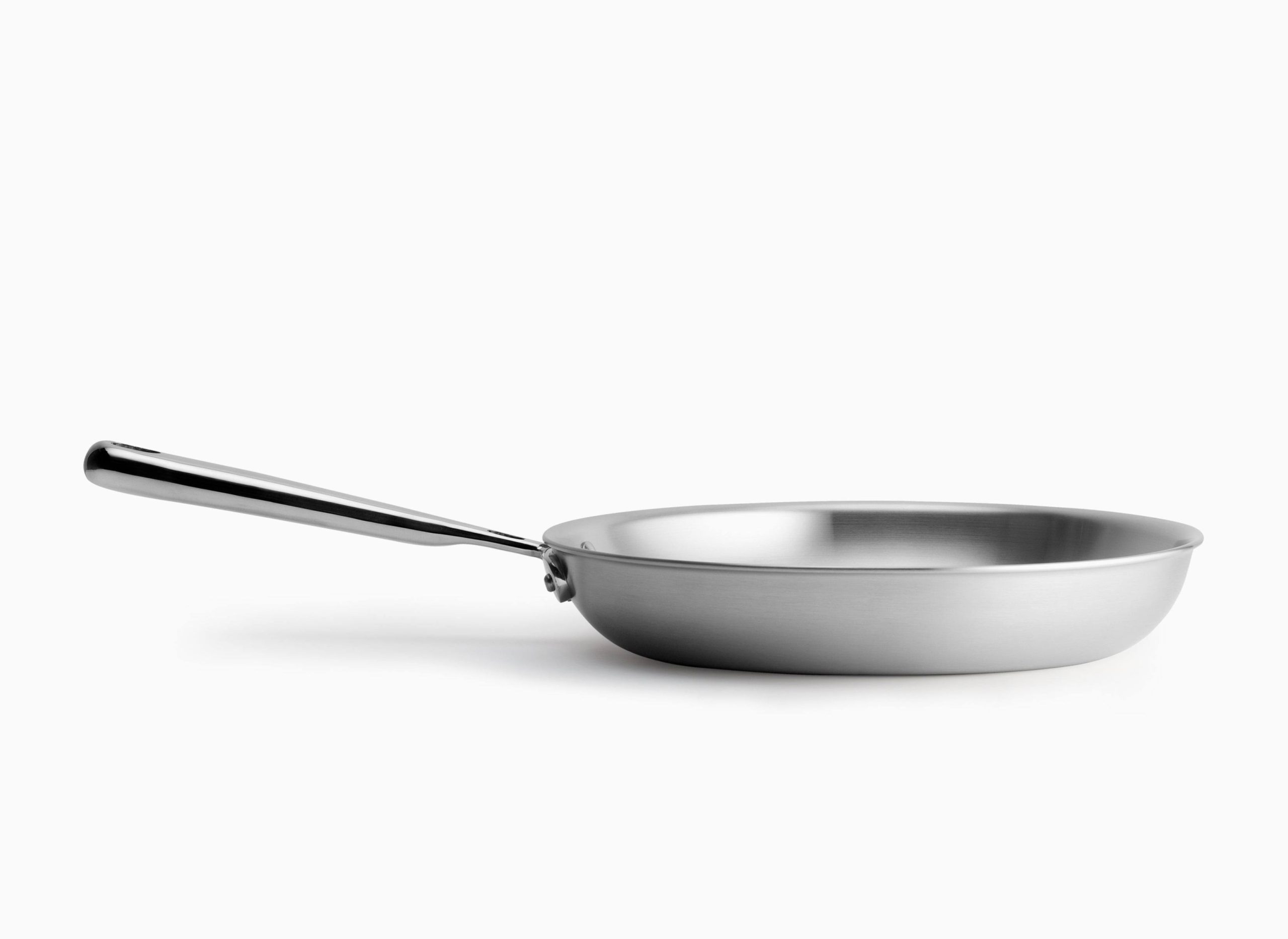 d2f7d48c83a0f3146c90ff6a5d5d6d6af7b23a057fccc6e76d14dbc404d515d2.jpg Misen Stainless Steel Frying Pan - 5 Ply Skillet - Professional Grade - 10 Inch Cooking Surface - Image 1