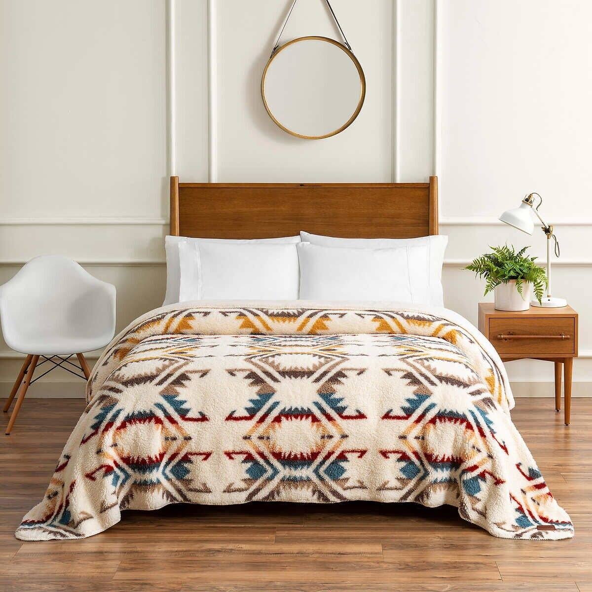 d3f7c5f74a3a769af8fe449f3e411931038e81d117f16bf291131ff6e7686df3.jpg Pendleton Bedding | Pendleton Sherpa Queen Blanket | Color White | Size Queen | Ymelsherbini's Closet - Image 1