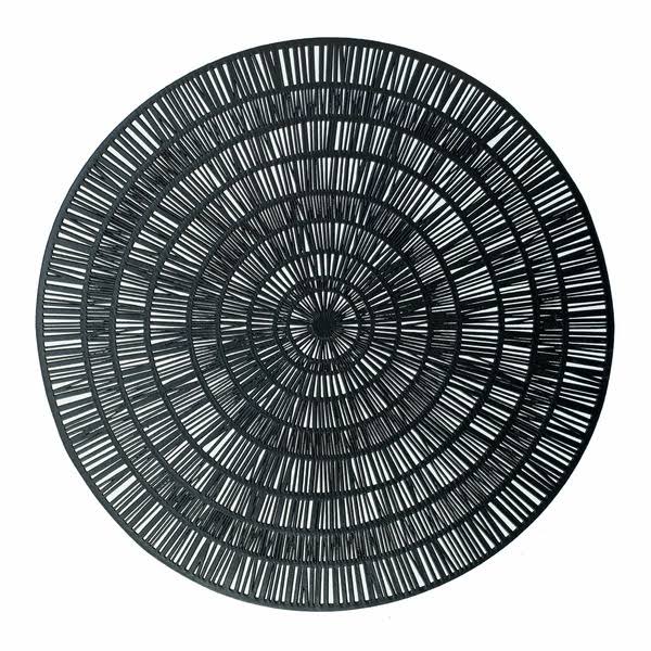 d503158e721fbe7723a5325dfe3b817c2e1603e6f90992c9e10f68e4dca9b72b.jpg Mainstays Zayne Pressed Vinyl Round Table Placemat - Matte Black - 15.8 in - Image 1