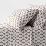 Queen 250 Thread Count Organic Percale Sheet Set Mum Flower - Threshold