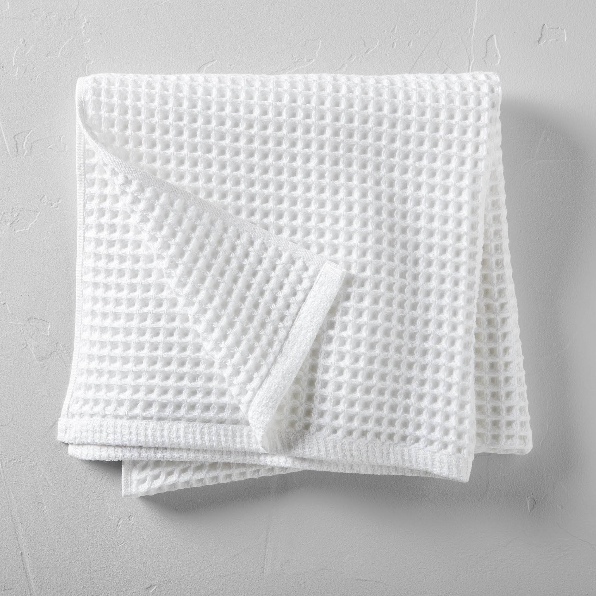 d51720b32633dfbbbdf39c820df8904814b46220d1d21b3f2a8796cc419f88ff.jpg Waffle Bath Towel White - Casaluna - Image 1