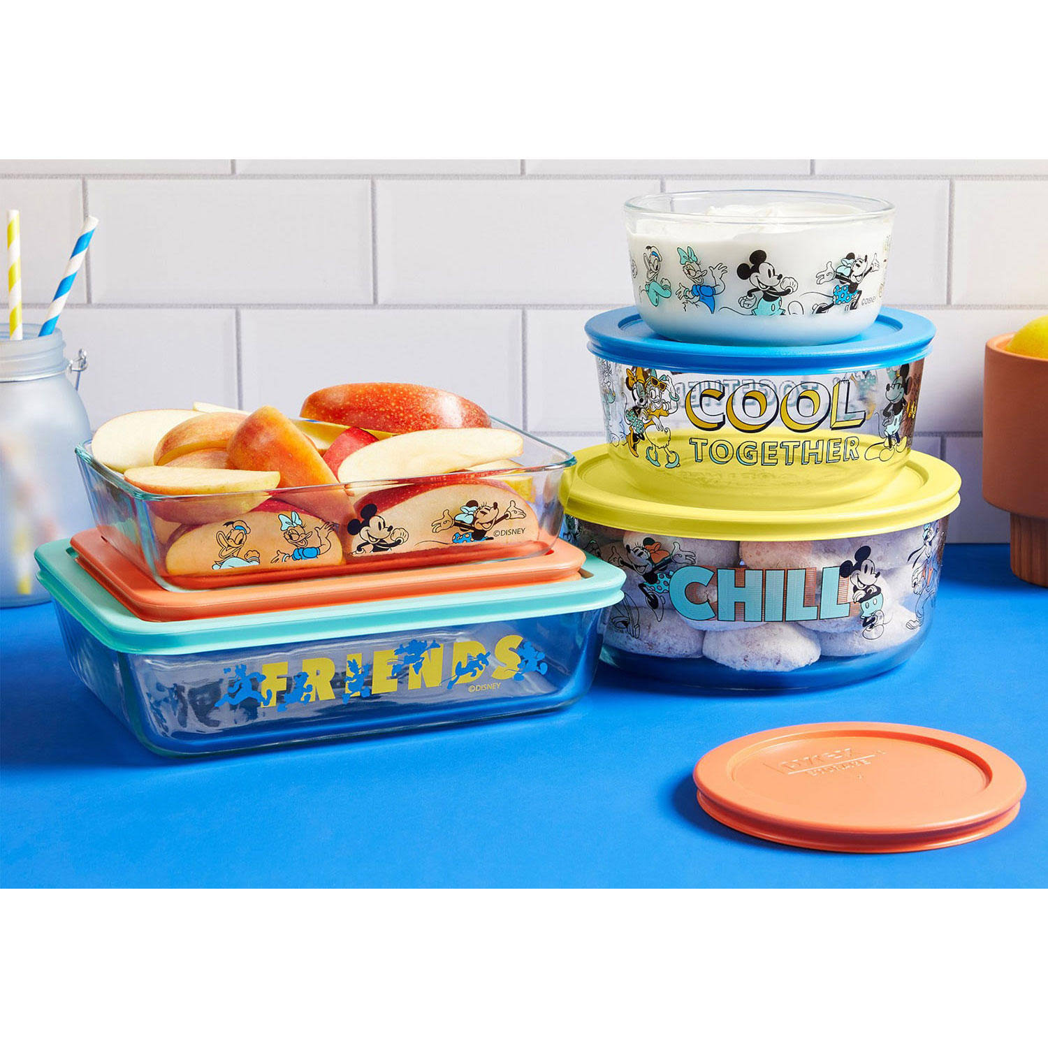 d5c06693238a0994cb9a655c6c2f9c7cf32be6736354ea40e20f7cdfd74221b2.jpg Pyrex 10 Piece Glass Food Storage Set (MICKEY & Friends) - Image 1