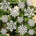 36pcs White Plastic Christmas Glitter Snowflake Ornaments for Christmas Tree Decorations Size Varies