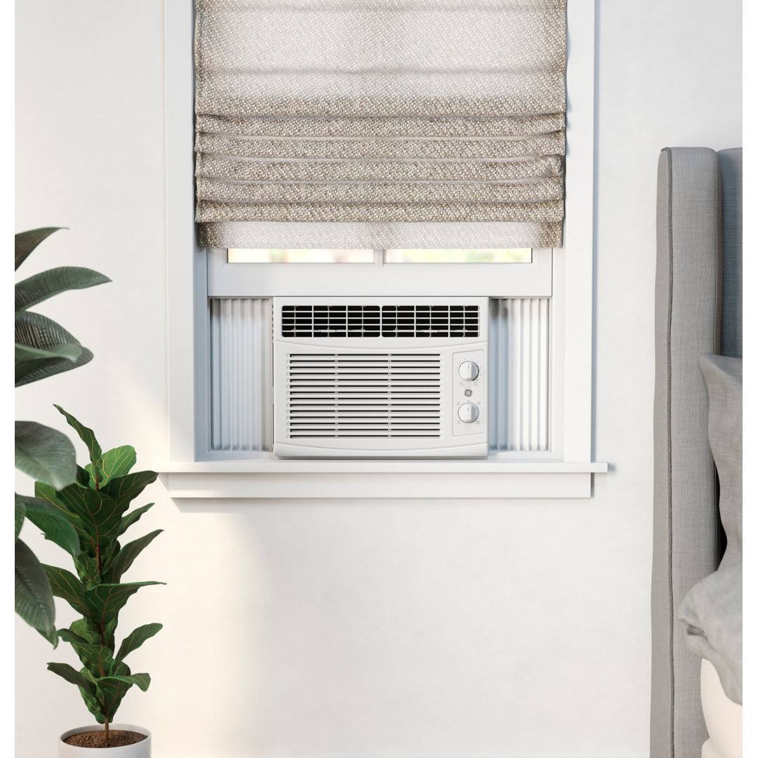 df25c98bc4a0fd049fd3be86feec27daa301a16630afc9bcaa07ab62b6f21dd1.jpg GE Window Air Conditioner, 5,000 BTU, White - Image 1