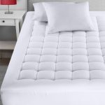 Utopia Bedding Premium Mattress Pad (Queen) - Quilted Fitted Mattress Topper Stretches Up to 15 Inches Deep - Plush and Soft Mattress Protecto