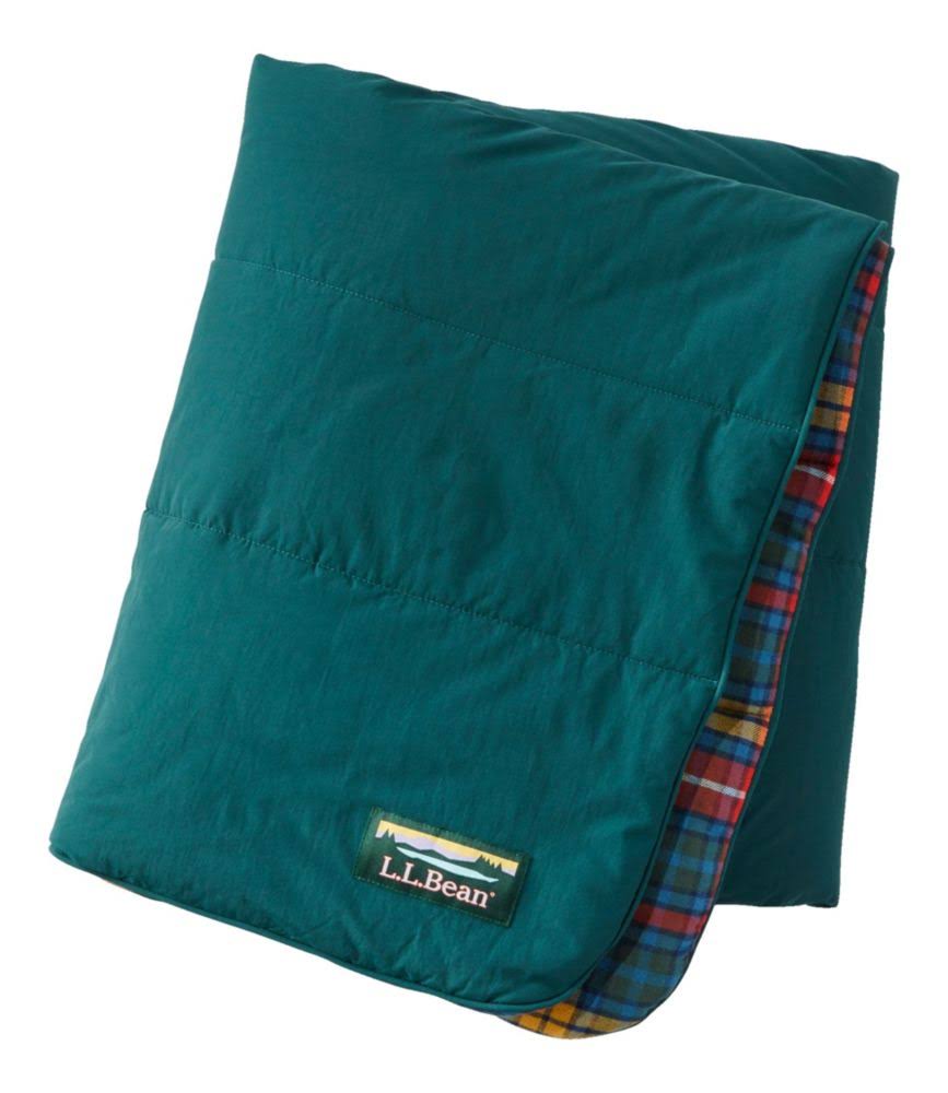 e2ef85bff48ca204df48b4cd2fd593cce2e0516211497b11bf20ad41dab16aca.jpg L.L.Bean Flannel Camp Blanket - Image 1