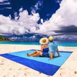 Brillirare Sandfree Beach Blanket, 85x110 Oversized Waterproof Sandproof Picnic Blanket for 8-10 Adults, Quick Drying Lightweight Family Mat with 4