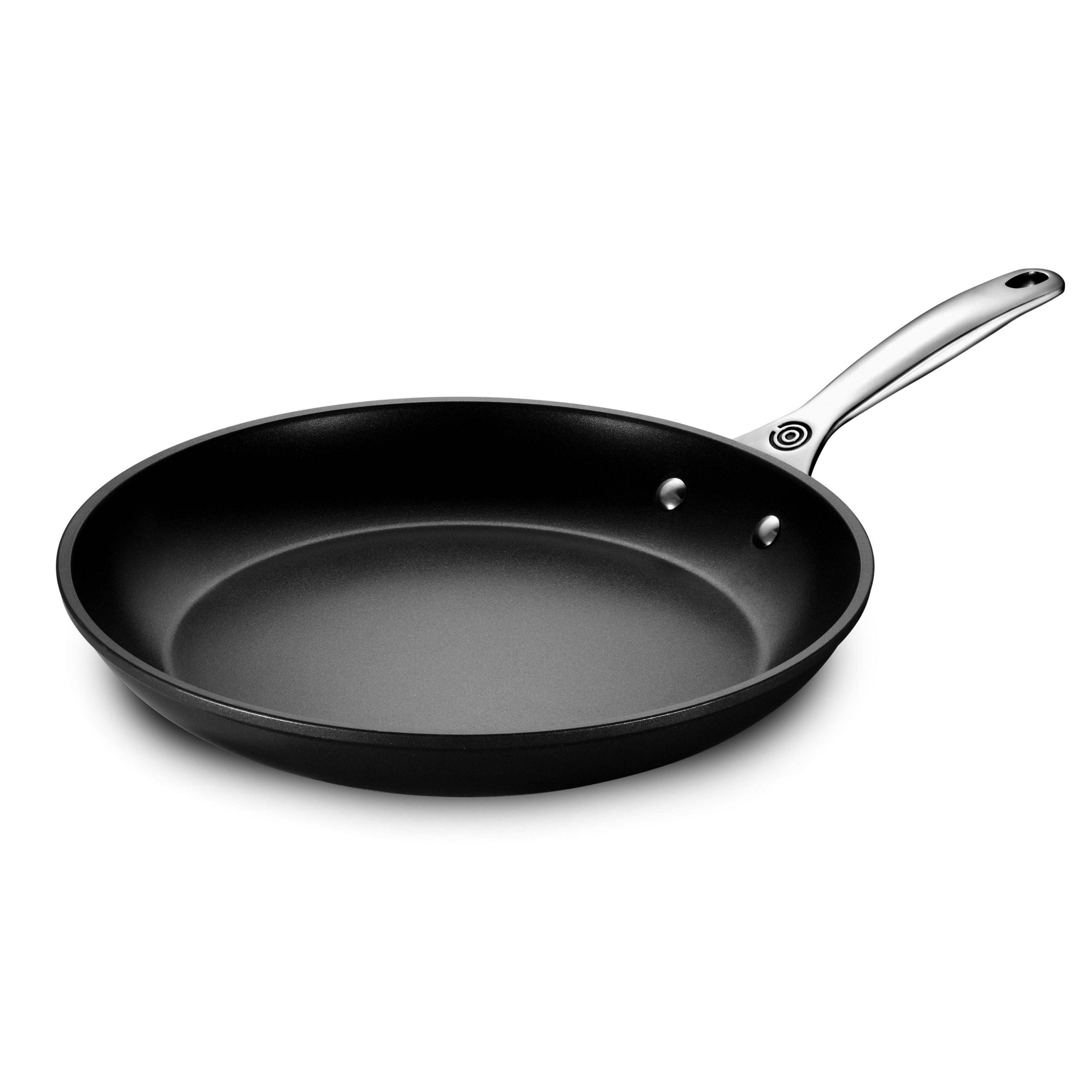 e8a1582628e00a116d230d878c0921ca48e2a30f9f4bbbb40769011f08800743.jpg Le Creuset Toughened Nonstick Pro Fry Pan 12-In. - Image 1