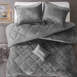 Intelligent Design - Felicia Velvet Comforter Set - Full/Queen - Grey