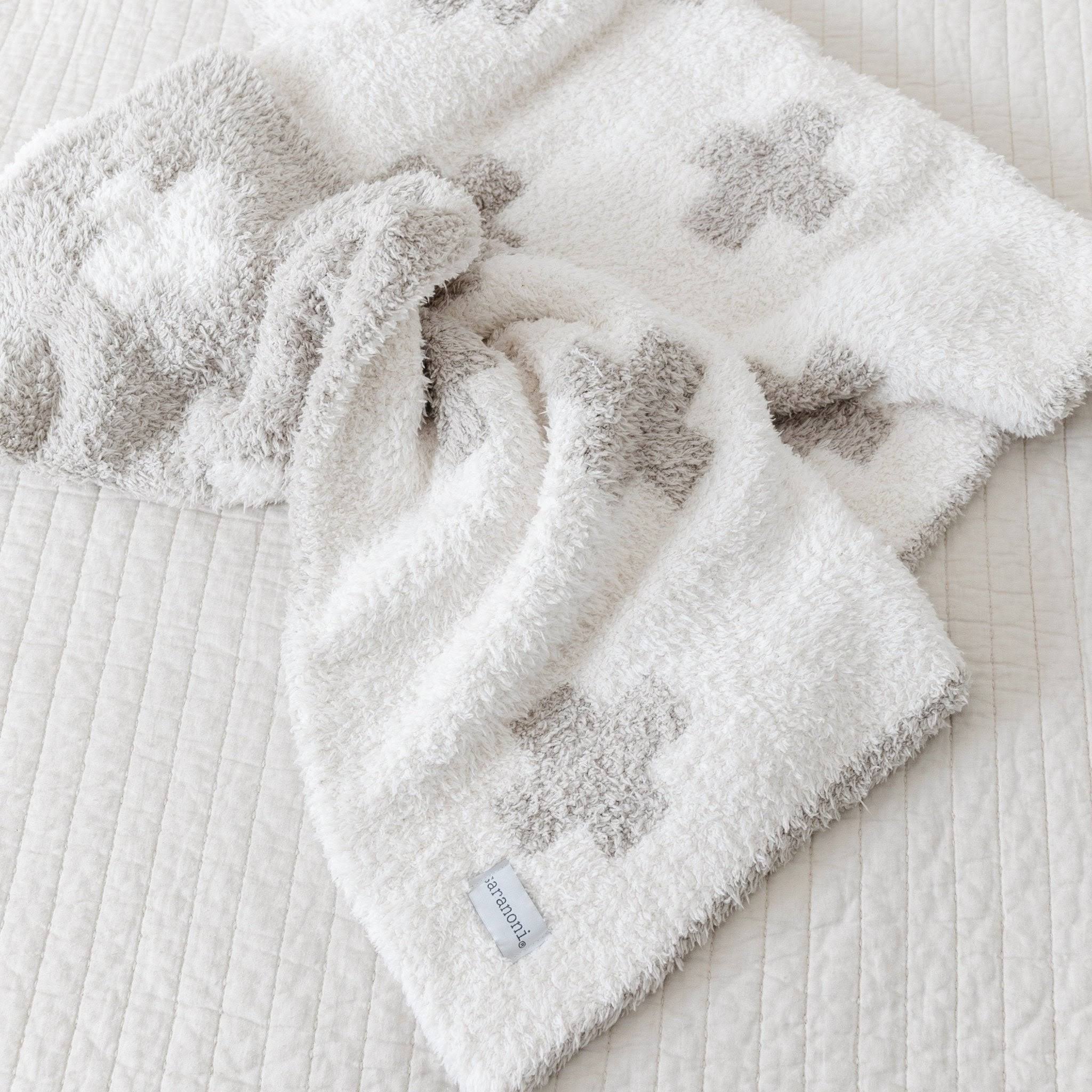 ee051092b3415a7383065e46b236d797d10323daa59e671f062adeaba1a9e04e.jpg Saranoni Swiss Cross Double-Layer Bamboni Blanket Mini - Image 1