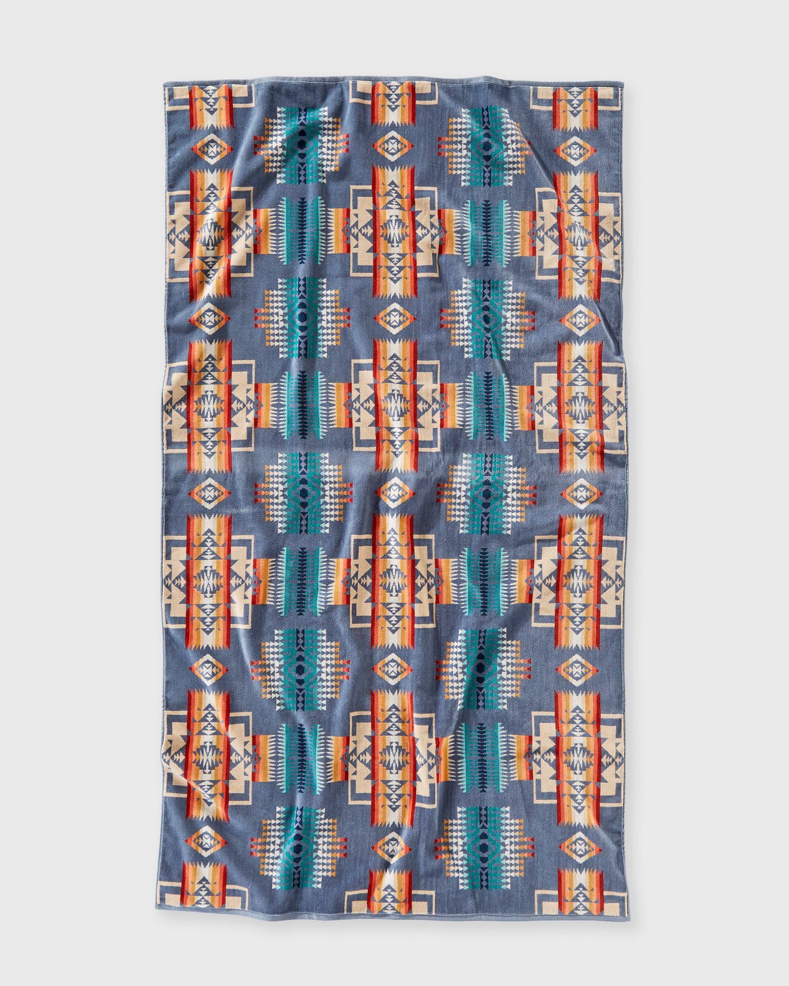ee26678a154720031fc1151b9c843208522ba75fcc8387fcf9bfc5b7d2206ed3.jpg Pendleton Oversized Jacquard Towel Chief Joseph Slate - Image 1