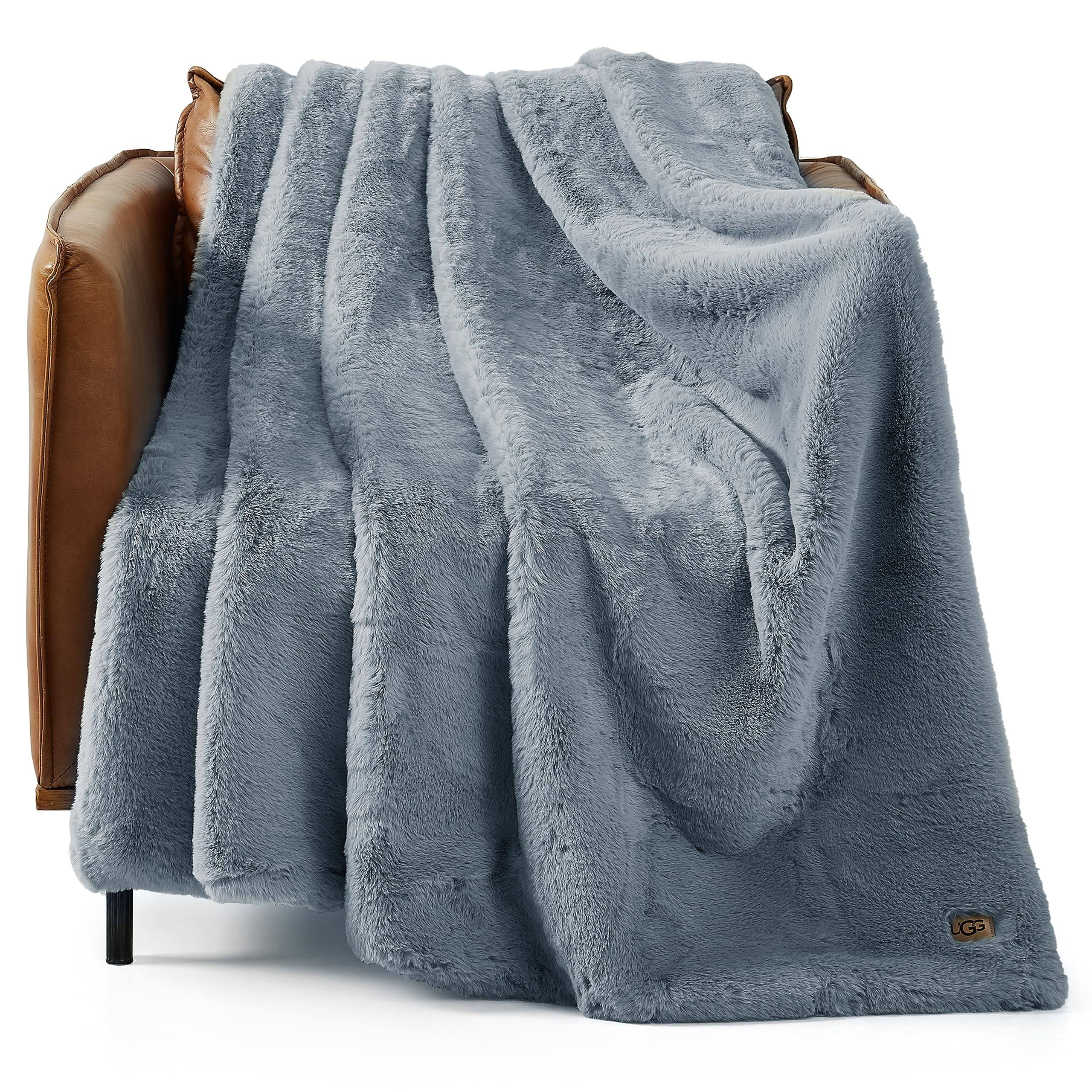 ef6fddfd2ba739b997427b4958bfd353d2be5ff54531c549c2d42f97940d4433.jpg Ugg Euphoria Throw Blanket Chambray - Image 1