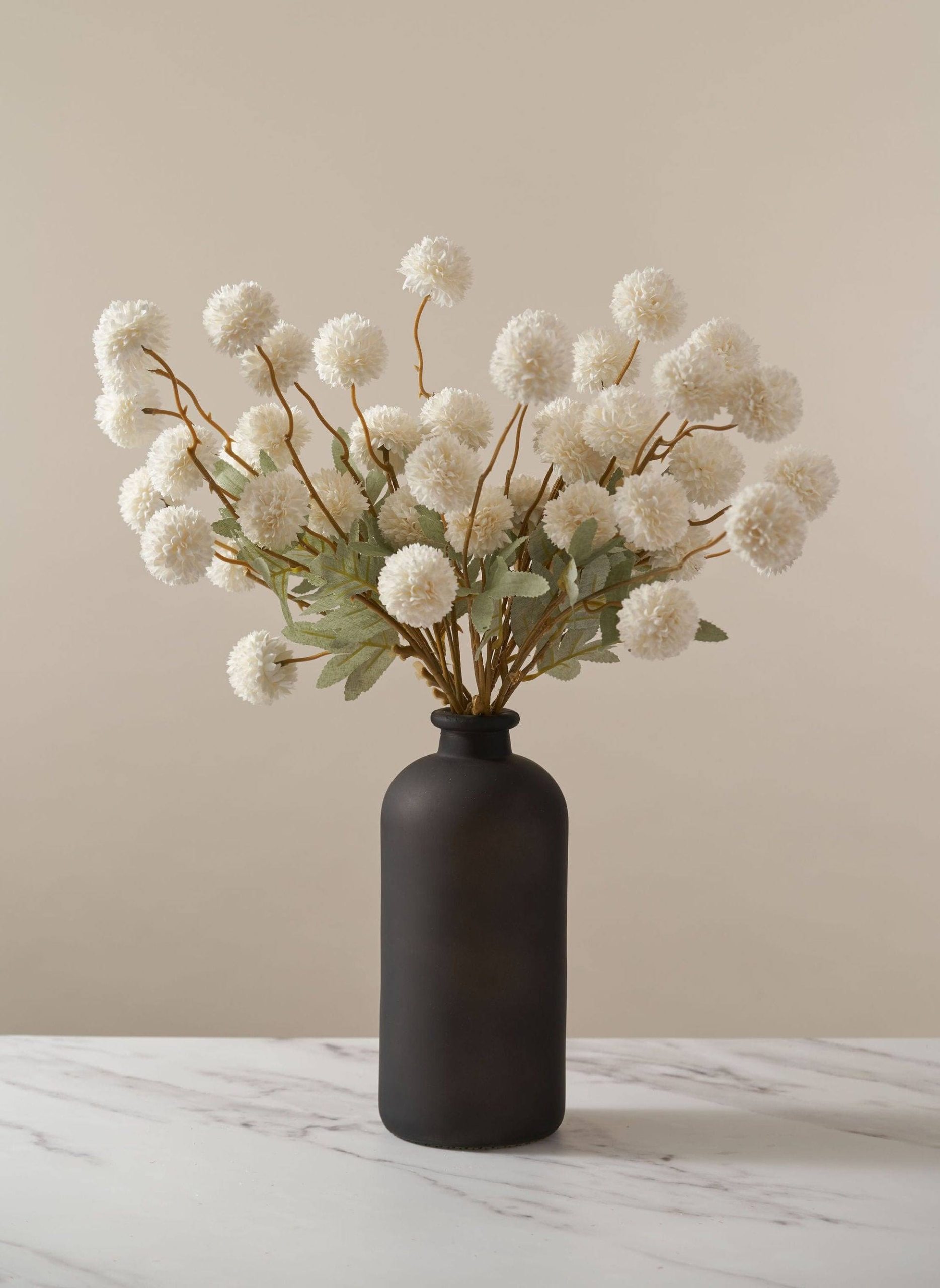 f7b818a292c6f66ed5d68762bd60f444918091c31b9e147470c7f16fb0ee0f36.jpg Faux Kiku Flower - White (10 Stems) - Image 1