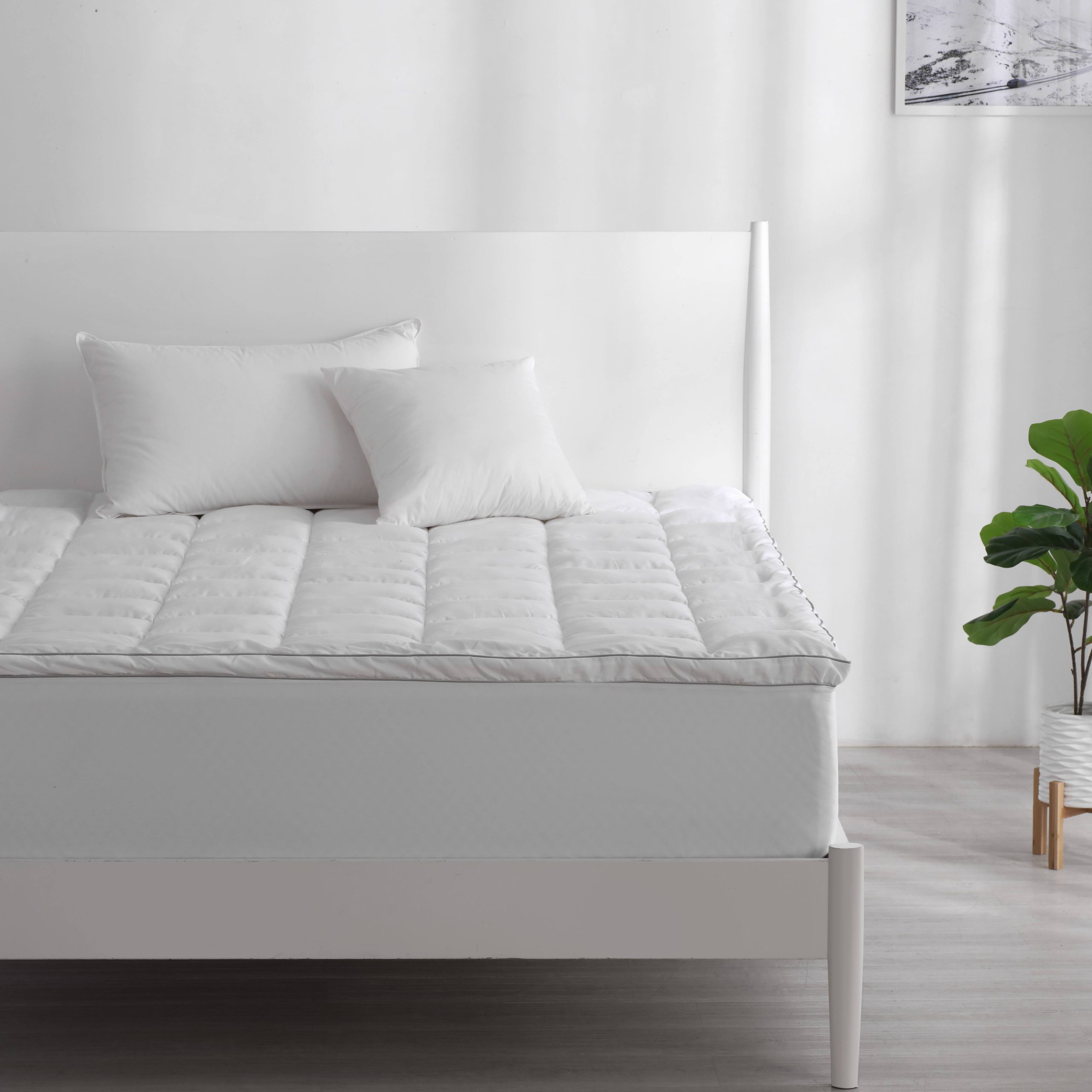 f83c5166f96567359c61a73cfbcf0bb0891c9b18145bc728ad27b4cb9004d7e5.jpg Serta SertaPedic Superior Loft Mattress Pad - White - King Each - Image 1