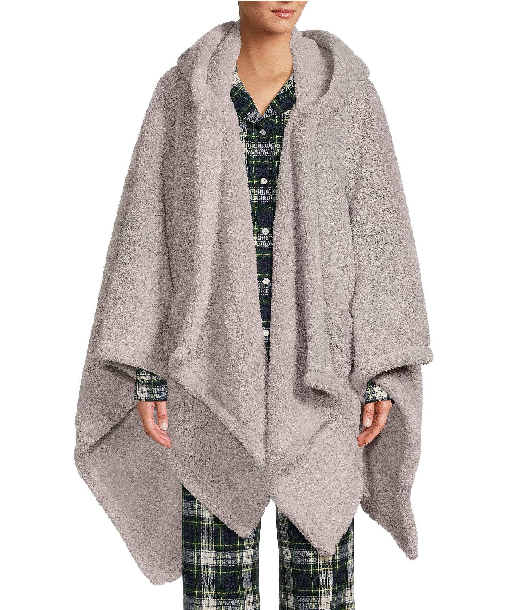 fbaab58e5a17af3d3cbd7b67b341115dbf565426b37527634ceb534cb2687dfb.jpg L.L.Bean Cozy Sherpa Wearable Throw Sheets Bedding Gray : One Size - Image 1