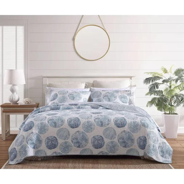 Tommy Bahama Ocean Isle Blue Cotton Reversible Quilt Set - King