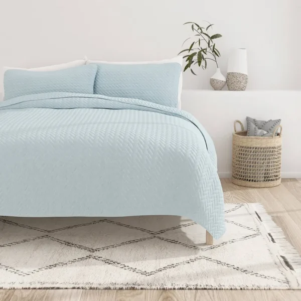 Home Collection Premium Ultra Soft Herring Pattern Quilted Coverlet Set King - Pale Blue