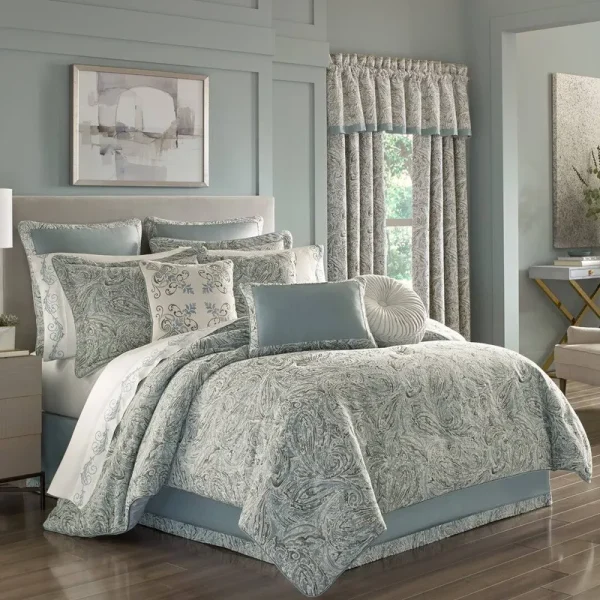 Wyn Spa 4 Piece Comforter Set Charlton Home Size: King Comforter + 2 Standard Shams