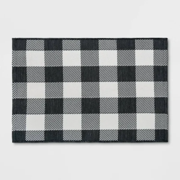 2'x3' Indoor/Outdoor Reversible Scatter Rug Black/White - Threshold