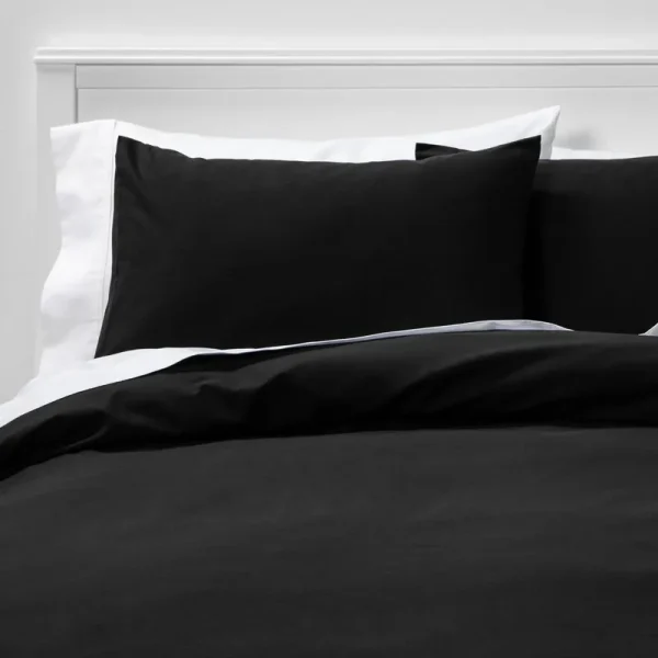 Full/Queen Easy-Care Duvet Cover & Sham Set Black - Room Essentials