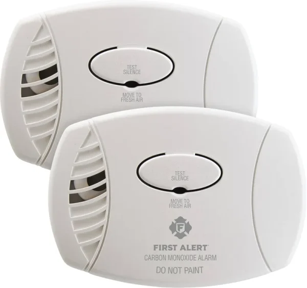 First Alert Plug-In w/Battery Back-Up Electrochemical Carbon Monoxide Detector
