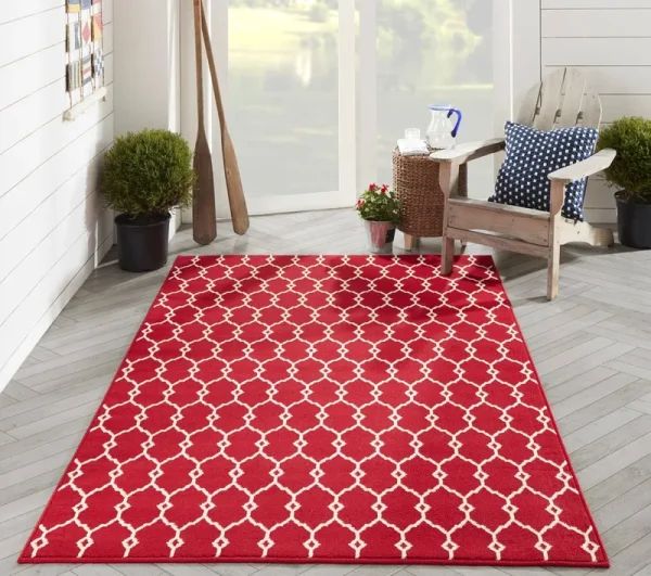 Momeni Baja Area Rug, Red, 6'7" x 9'6"