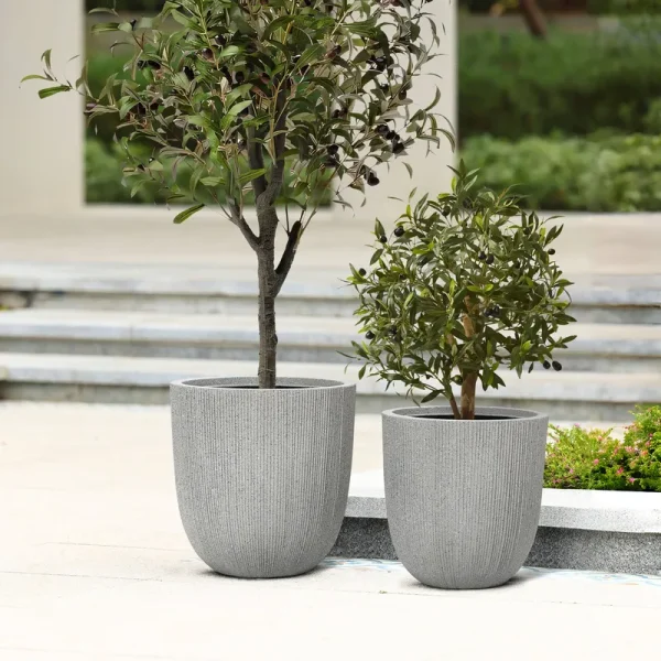 LuxenHome 2-Piece Mediterranean Beige Tapered Round Plastic Planters Set
