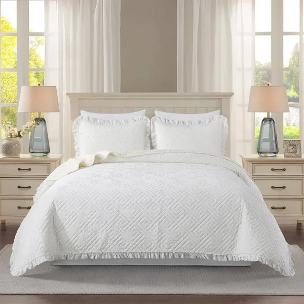 Jml White/Ivory Reversible Queen Velvet Quilt Set