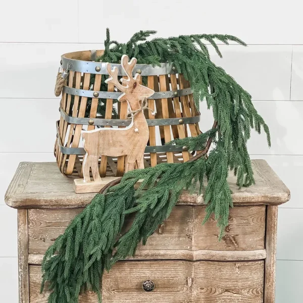 Natural Touch Norfolk Pine Garland 5ft