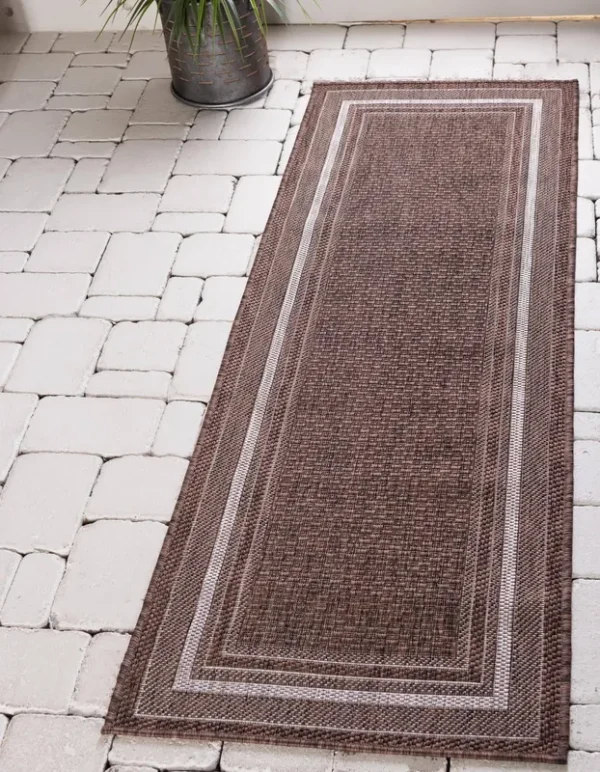 Unique Loom Outdoor Soft Border Rug (2' x 6' Runner - Brown)