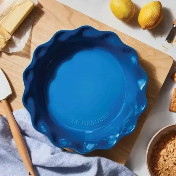 Le Creuset 9" Heritage Pie Dish ,Sea Salt