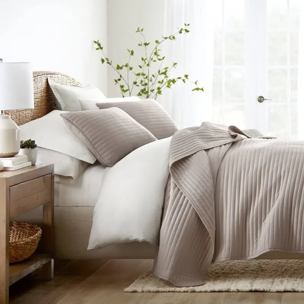 ienjoy Home All Season 2 Piece Stripe Stitch Quilt Set, Twin/Twin XL - Latte
