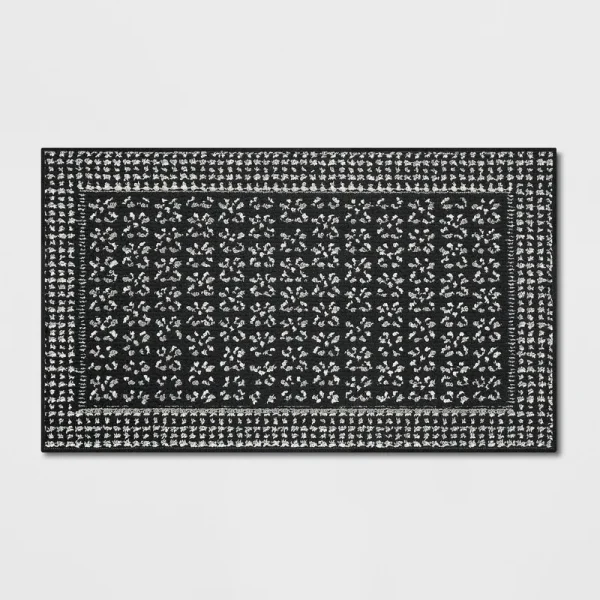 1'8"X2'10" Washable Geometric Border Tufted Accent Rug - Threshold
