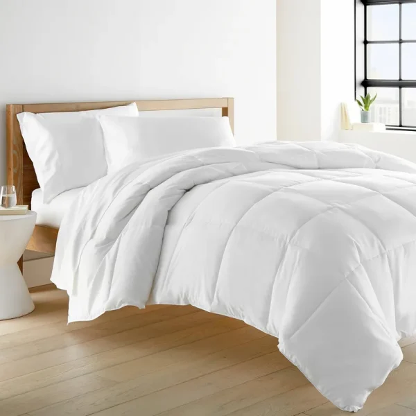 Beckham Hotel Collection 1600 Series Lightweight Goose Down Alternative Comforter | Pure White - Full/Queen