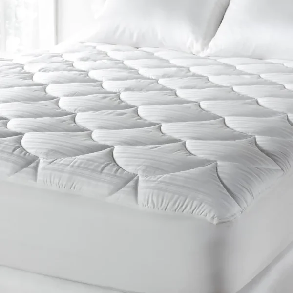PrimaLoft 600-Thread-Count Queen Mattress Pad