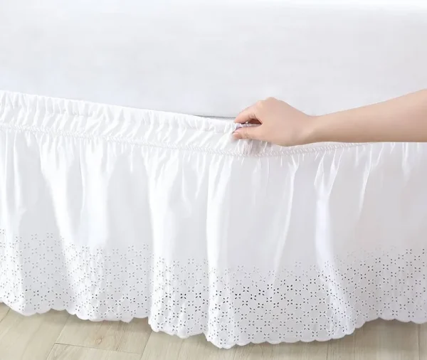 Better Homes & Gardens White Adjustable Eyelet Bedskirt - Each