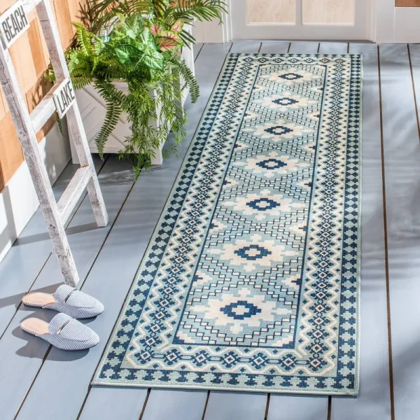 Safavieh Veranda Eyvor Indoor/ Outdoor Rug - 2'3" x 6' Runner - Ivory/Blue