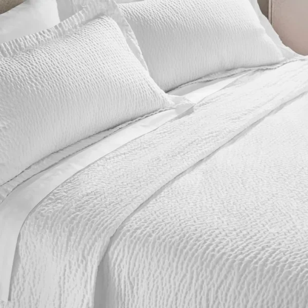 Courtyard by Marriott Textured Coverlet - Lightweight Coverlet with Wash-Activated Ripple Texture Exclusively for Courtyard - White - King, Perfect