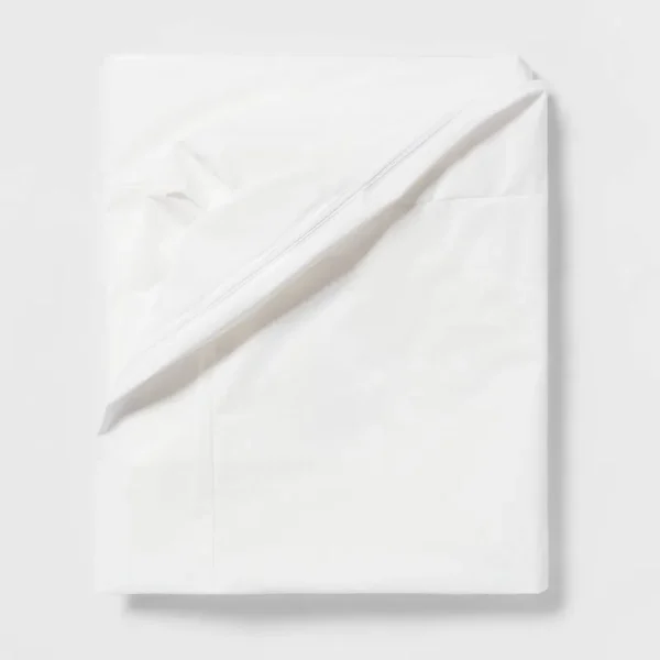 Queen Waterproof Zippered Mattress Protector - Room Essentials