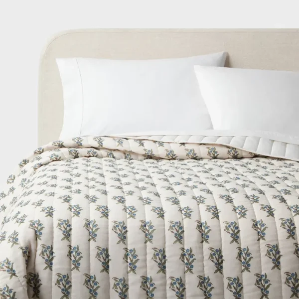 King Voile Woodblock Printed Quilt Ivory - Threshold
