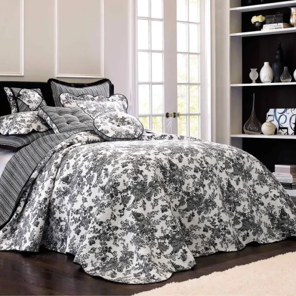 Laurel Manor Toile Garden Cotton Bedspread, King