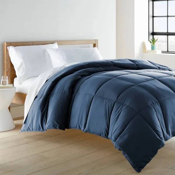 Beckham Hotel Collection 1600 Series, Lightweight Luxury Goose Down Alternative Comforter, Full/Queen - Navy Blue