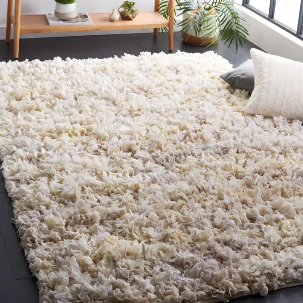 Safavieh Rio Shag SG951W 4' x 6' Creme Rug
